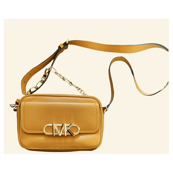 SOLD Michael Kors Bag Parker Leather Crossbody Bag From their Latest collection - Picture 6 of 13